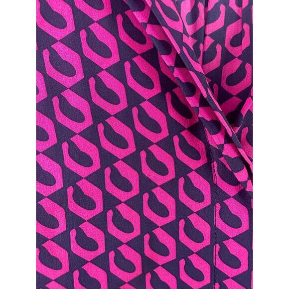 Diane von Furstenberg Silk Button Blouse Pink Navy Top Lorelei Chain DVF Size 8 - Picture 16 of 16